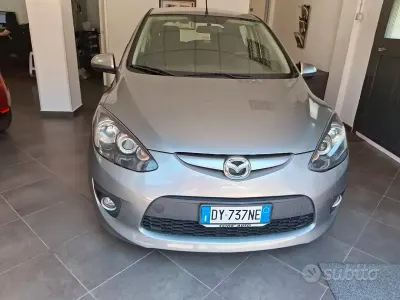 Usata Mazda 2 90 CV (66 kW) 2009 Grigio Utilitaria