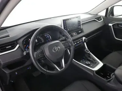 Usata Toyota RAV4 Hybrid Active 178 CV (130 kW) 2022 Argento SUV