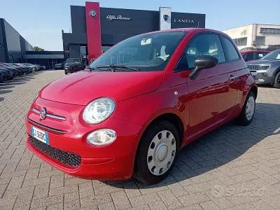 Usata Fiat 500 70 CV (51 kW) 2022 Rosso Berlina