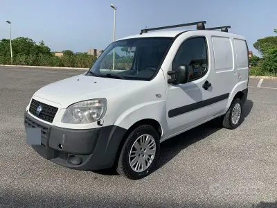 Usata Fiat Doblò 105 CV (77 kW) 2006 Bianco Monovolume