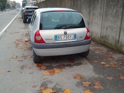 Usata Renault Clio II 2001 Berlina