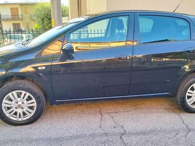 Usata Fiat Grande Punto 77 CV (56 kW) 2018 Nero Utilitaria