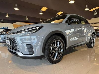 Nuova Lexus LBX 2026 Grigio SUV