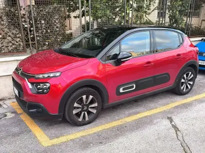 Usata Citroën C3 Shine 83 CV (61 kW) 2023 Rosso Utilitaria