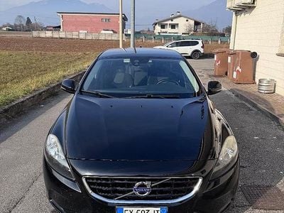 Gebraucht Volvo V40 114 PS (83 kW) 2014 Schwarz Limousine