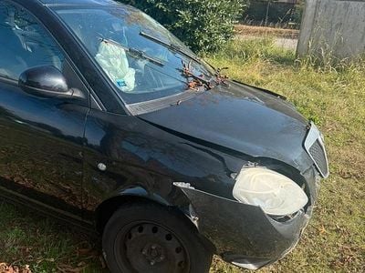 Usata Lancia Ypsilon 75 CV (55 kW) 2010 Nero Utilitaria