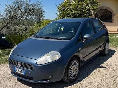 Usata Fiat Grande Punto Active 75 CV (55 kW) 2009 Blu Utilitaria