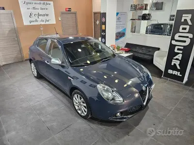 Usata Alfa Romeo Giulietta Super 120 CV (88 kW) 2017 Bluazzurro Utilitaria