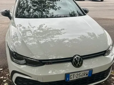 Usado VW Golf VIII GTI 245 HP (180 kW) 2021 Branco Sedan