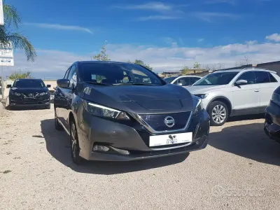 Usata Nissan Leaf Acenta 89 kW (122 CV) 2019 Grigio Utilitaria