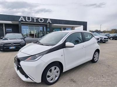 Usata Toyota Aygo X-pure 69 CV (50 kW) 2016 Bianco Utilitaria