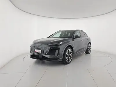 Käytetty Audi Q6 e-tron S-Line 225 kW (306 HP) 2025 Harmaa Katumaasturi