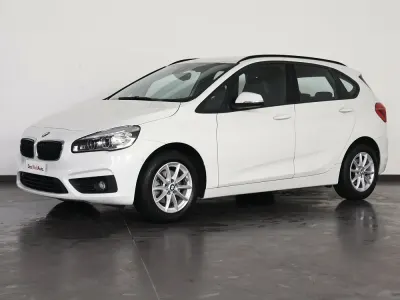 Begagnad BMW 218 Active Tourer Advantage 140 HK (102 kW) 2018 Vit Minibuss