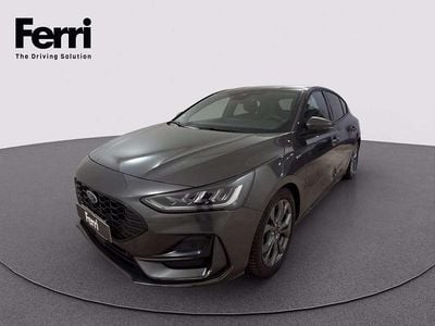 Magnetic grey Usata 2024 Ford Focus ST-Line Berlina | 19.780 € (Buon prezzo)