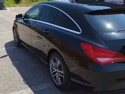 Usata Mercedes CLA200 136 CV (100 kW) 2015 Nero Station wagon