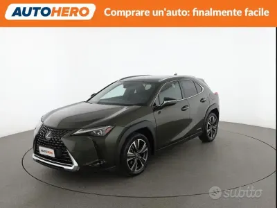 Usata Lexus UX Executive Line 152 CV (111 kW) 2019 Verde SUV