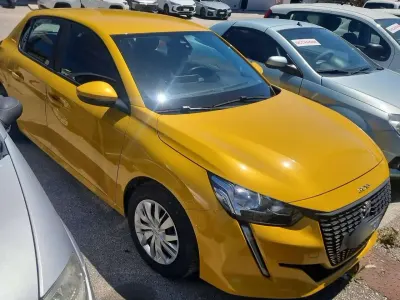 Usata Peugeot 208 Allure 75 CV (55 kW) 2021 Oro Utilitaria
