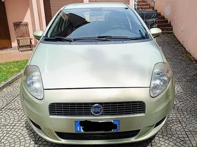 Usata Fiat Grande Punto 77 CV (56 kW) 2005 Utilitaria