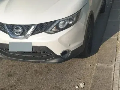 Usata Nissan Qashqai 131 CV (96 kW) 2016 Bianco SUV