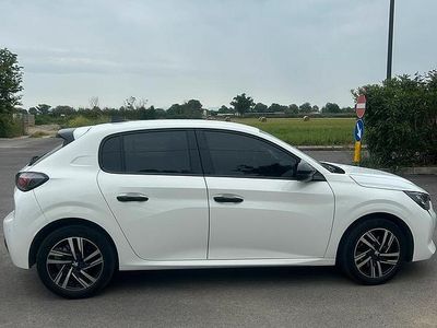 Usata Peugeot 208 102 CV (75 kW) 2022 Bianco Utilitaria