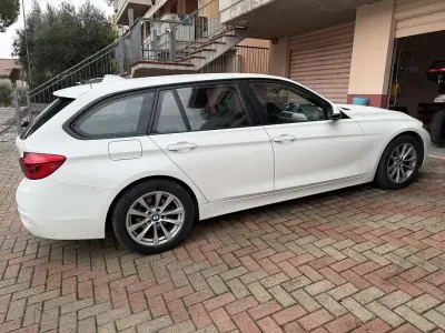 Usata BMW 318 Luxury Line 150 CV (110 kW) 2017 Station wagon