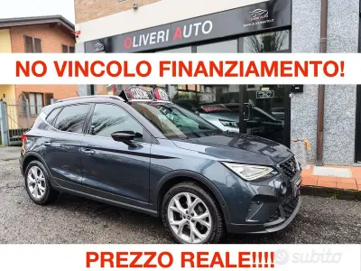 Käytetty Seat Arona FR 95 HP (69 kW) 2023 Harmaa Katumaasturi