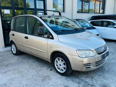 Usata Fiat Multipla 103 CV (75 kW) 2009 Oro Monovolume