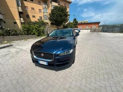 Usata Jaguar XE Business Edition 179 CV (131 kW) 2017 Blu Berlina