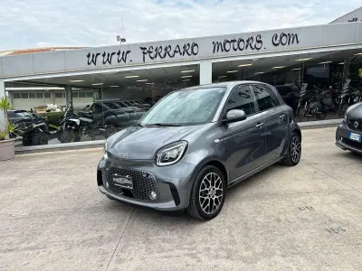 Usata Smart ForFour Electric Drive Prime 41 kW (56 CV) 2021 Grigio Berlina