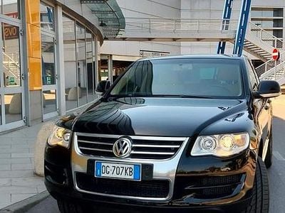 Usata VW Touareg 174 CV (127 kW) 2007 Nero SUV