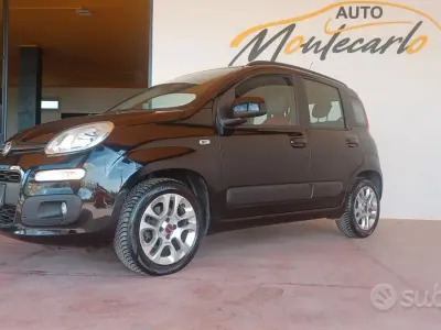 Usata Fiat Panda Lounge 69 CV (50 kW) 2016 Nero Utilitaria