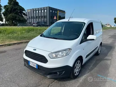 Usata Ford Transit Courier 75 CV (55 kW) 2018 Bianco Furgone