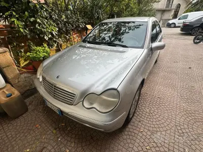 Gebraucht Mercedes C220 150 PS (110 kW) 2004 Grau Limousine