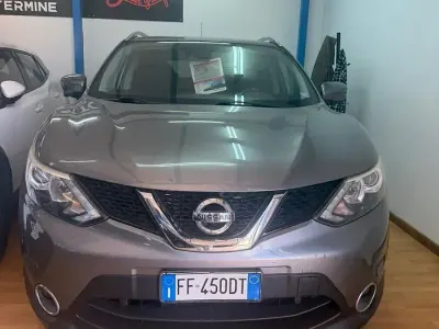 Usata Nissan Qashqai Tekna 110 CV (80 kW) 2016 Grigio SUV