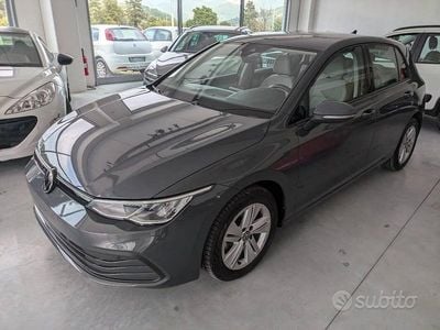 Usata VW Golf VIII Life 115 CV (84 kW) 2021 Berlina