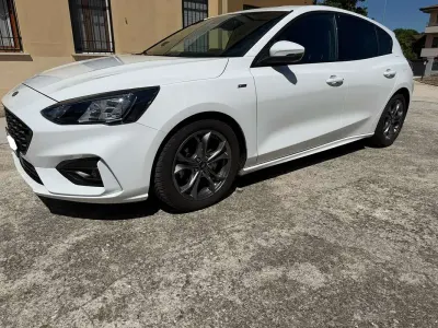 Usata Ford Focus ST-Line 120 CV (88 kW) 2020 Bianco Berlina