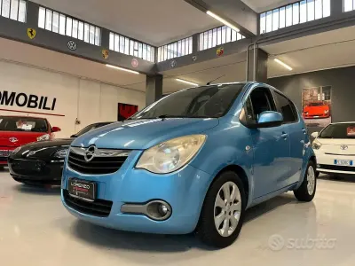Usata Opel Agila Enjoy 94 CV (69 kW) 2010 Blu Utilitaria