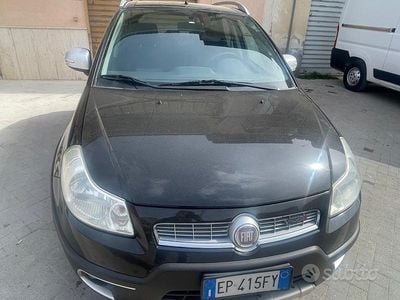 Usata Fiat Sedici 135 CV (99 kW) 2012 Nero SUV