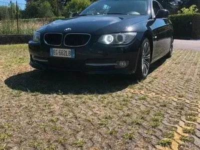 Usata BMW 320 Cabriolet 184 CV (135 kW) 2011 Nero Cabrio