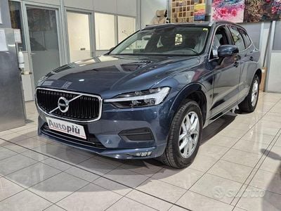 Usata Volvo XC60 Momentum 197 CV (144 kW) 2021 Blu/azzurro SUV
