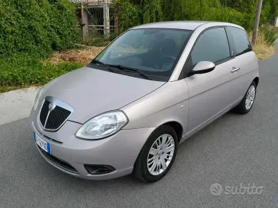 Usata Lancia Ypsilon 60 CV (44 kW) 2009 Grigio Utilitaria