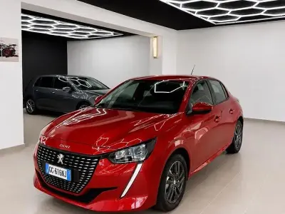 Usata Peugeot 208 GT 102 CV (75 kW) 2021 Rosso Utilitaria