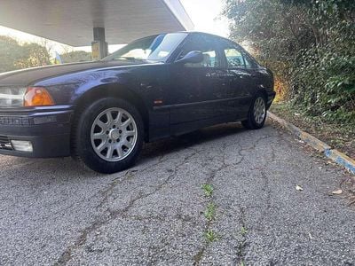 Usata BMW 318 90 CV (66 kW) 1997 Blu/azzurro Berlina