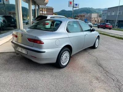 Usata Alfa Romeo 156 144 CV (105 kW) 1998 Grigio Berlina