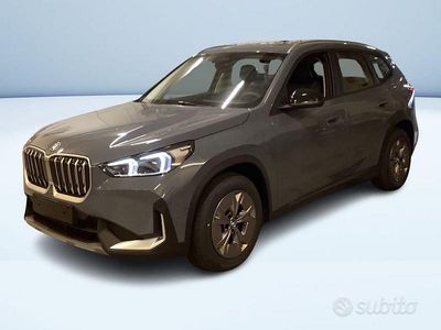 Usata BMW iX1 Comfort Edition 230 kW (313 CV) 2024 Grigio metallizzato SUV