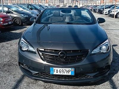 Usata Opel Cascada Cosmo 165 CV (121 kW) 2015 Grigio Cabrio