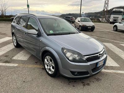 Usata Opel Astra Cosmo 120 CV (88 kW) 2005 Grigio Station wagon