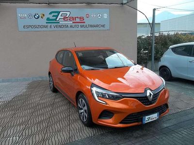 Usata Renault Clio V Intens 67 CV (49 kW) 2023 Arancione Berlina