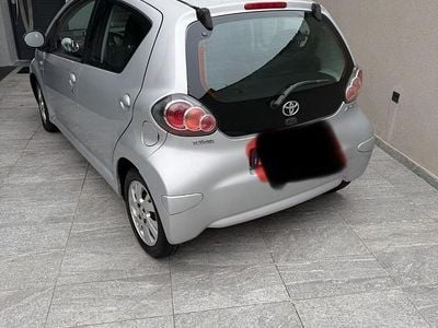 Usata Toyota Aygo 68 CV (50 kW) 2010 Grigio Utilitaria