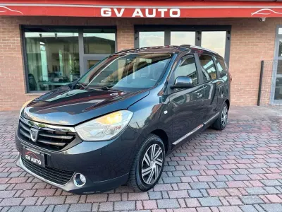Usata Dacia Lodgy Lauréate 107 CV (78 kW) 2014 Grigio Monovolume
